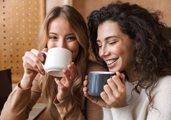 Piciem drożdży szczególnie powinny się zainteresować osoby, które chcą poprawić kondycję włosów, skóry czy paznokci.