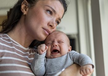 Zapalenie oskrzelików dotyka głównie dzieci do drugiego roku życia, zwłaszcza niemowlaki – pomiędzy drugim a szóstym miesiącem.
